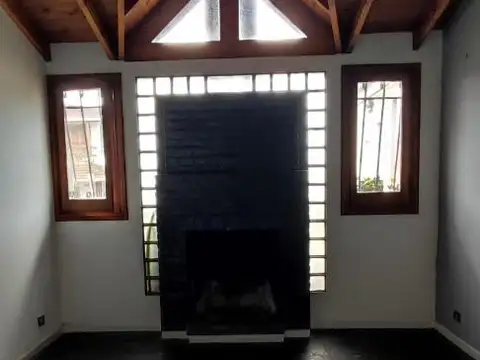 Casa 3 ambientes con 2 baños