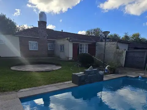 Casa en Venta con 1 cochera