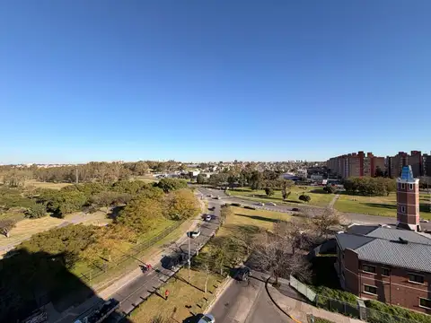 Avenida Castañares 4300