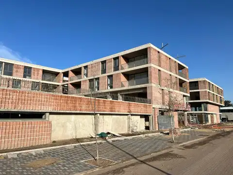 VENTA - Departamento 2 Dormitorios, Amenities - Apto Blanqueo - Frente Parque - Galinda, Funes