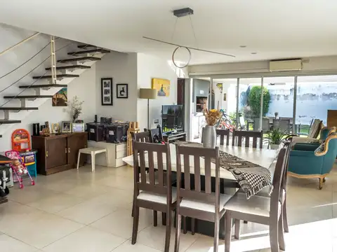 CASA 3 DORMITORIOS VENTA GRAND BOURG APTA CREDITO