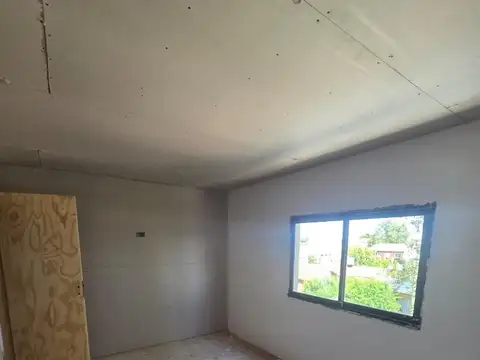Depto Tipo Casa en Venta en Bernardino Rivadavia, USD 65.000