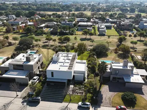 Casa en Venta de 5 dormitorios