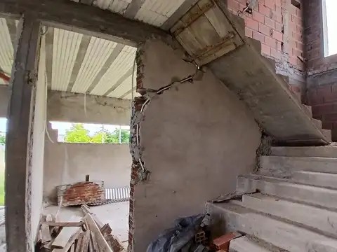 CASA EN VENTA BARRIO CHACRA LA PRUDENCIA -obra gris