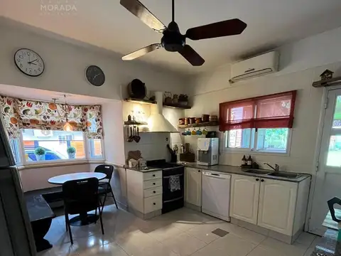 Casa 6 ambientes con 3 baños