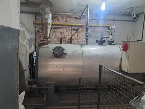 AZUL 600