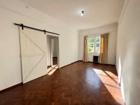 Montevideo 1000 , Piso 1