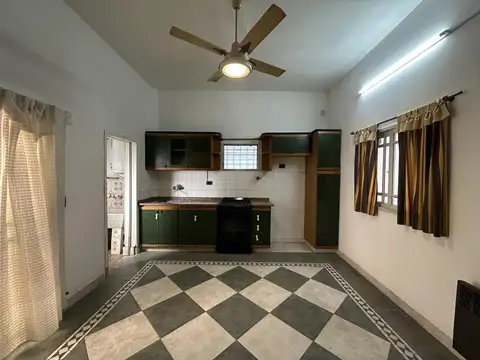 Depto Tipo Casa en Alquiler con 1 cocheras