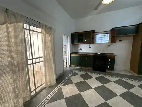 Depto Tipo Casa 3 ambientes con 2 baños