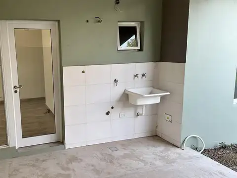 Casa 3 ambientes con 2 baños