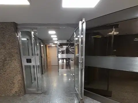 Oficina en Venta con 2 cocheras