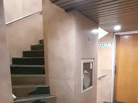 Oficina 6 ambientes con 3 baños