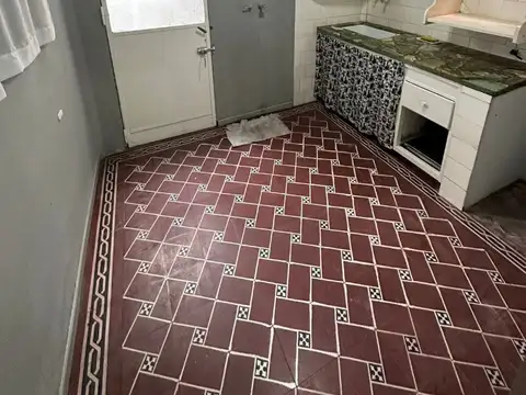 Depto Tipo Casa en Venta en Moron Sur, USD 105.000