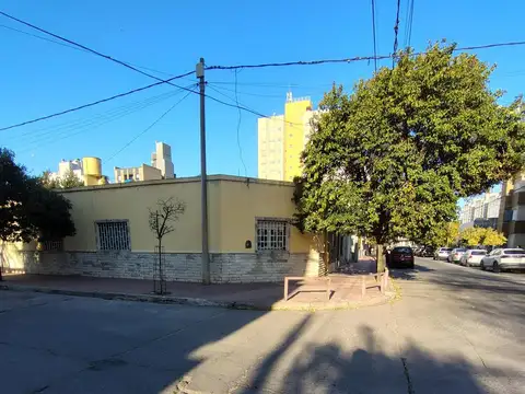 ¡Venta! Casa Esquina en Bº Providencia ¡Para Desarrollo!