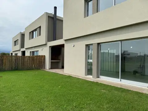 Casa en Venta en Joaquín Gorina, USD 135.000