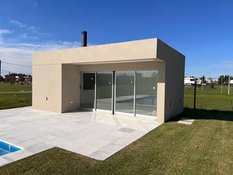 Casa 4 ambientes con 1 baño