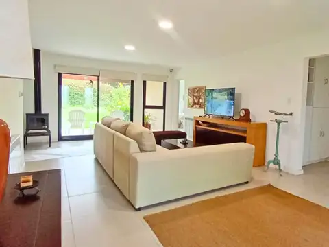 Casa en Venta en Santa Clara del Mar, USD 210.000