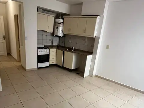 Departamento en Alquiler en Godoy Cruz, $ 350.000