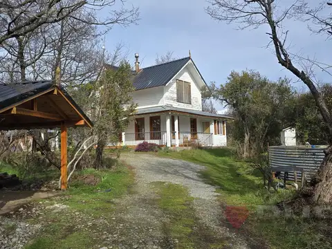 1 Hectárea con Casa en Venta en Mallin Ahogado, El Bolsón