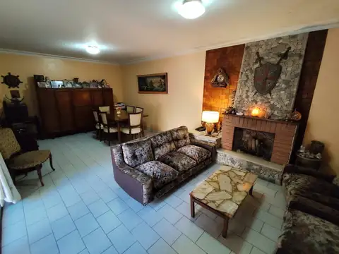 Depto Tipo Casa en Venta en Flores, USD 180.000