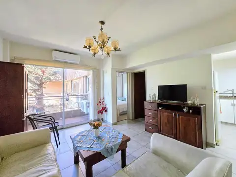 Departamento 2 amb con balcón y cochera en Villa Sarmiento