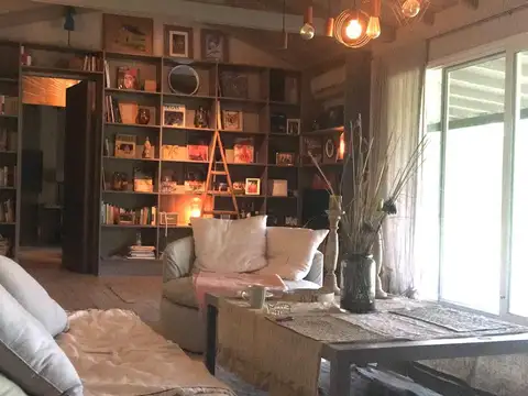 Casa 3 ambientes con 2 baños