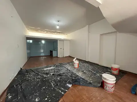 Local en Alquiler en Saladillo, $ 400.000