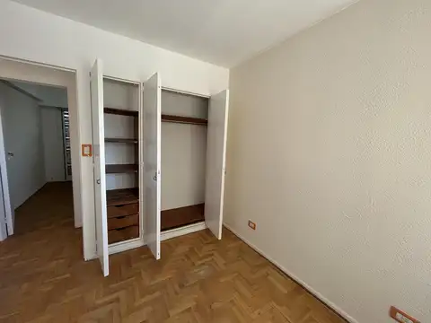 Departamento en Venta en Villa Pueyrredon, USD 160.000