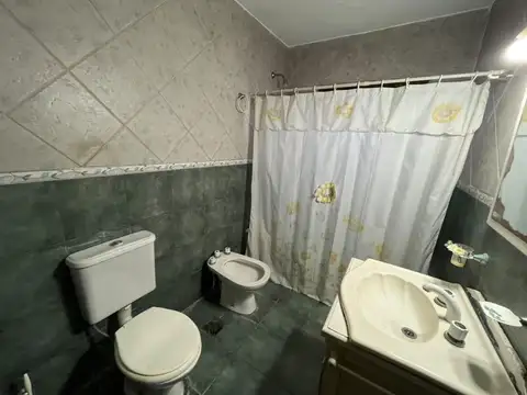 Casa en Alquiler con 1 cochera