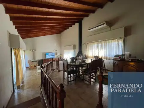 Casa en venta con 2570m2 de lote