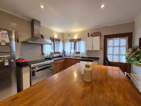 Calle los Nardos 1200