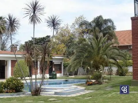 Venta de Gran Lote 1.026 m² Apto Crédito Ideal inversion en Martínez