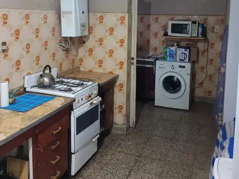 Casa 4 ambientes con 1 baño