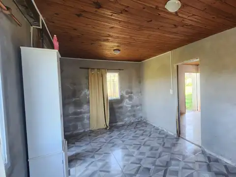 Casa 4 ambientes con 1 baño