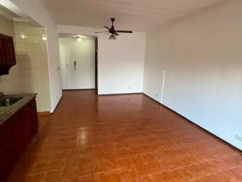 MONOAMBIENTE CON COCHERA EN ALQUILER