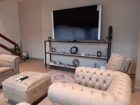 Depto Tipo Casa en Venta de 4 ambientes