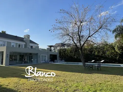 Casa en Venta en el Barrio Privado La Lomada, Pilar, G.B.A. Zona Norte