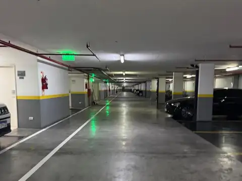 Cocheras subterraneas en bloque en Dique 2 de Puerto Madero