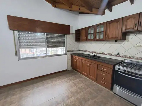 Depto 3 ambientes en primer piso