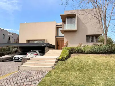 CASA EN VENTA B PRIVADO LA VACHERIE MAIPU MENDOZA