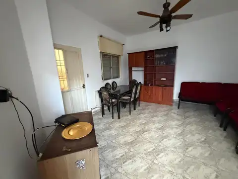 Casa 4 ambientes con 1 baño