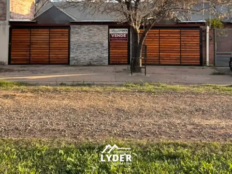 Casa en venta c/ cochera en Zona Norte