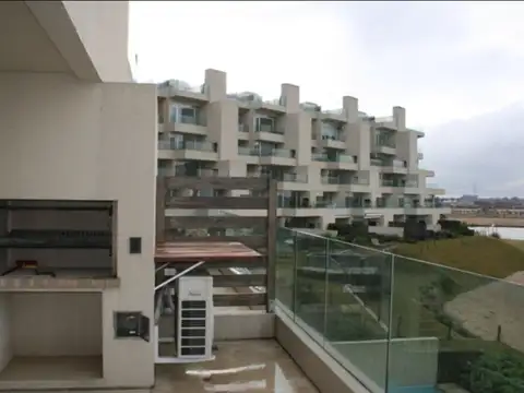 Departamento 3 ambientes con 3 baños