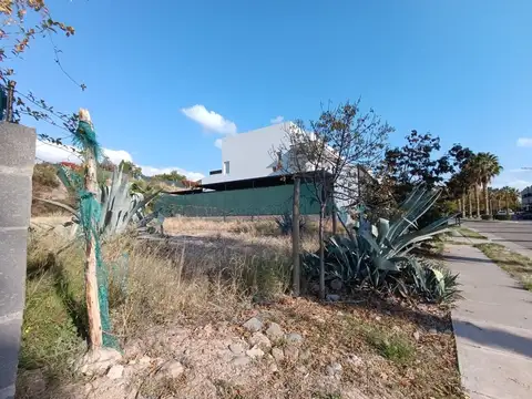 Venta lote 674 mts2, Palmares, B° Privado, Mendoza