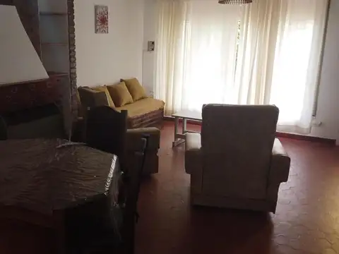 PH en venta - 3 Dormitorios 2 Baños - Villa Gesell