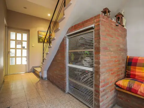 Depto Tipo Casa en Venta de 4 ambientes
