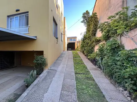 Departamento en Venta con 4 cocheras