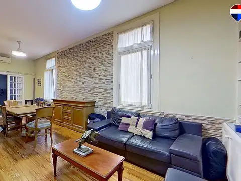 CASA 4 AMB EN VENTA CON TERRAZA Y COCHERA FLORES