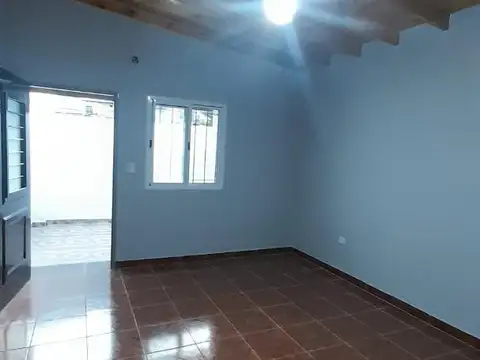 Depto Tipo Casa en Alquiler con 1 cocheras