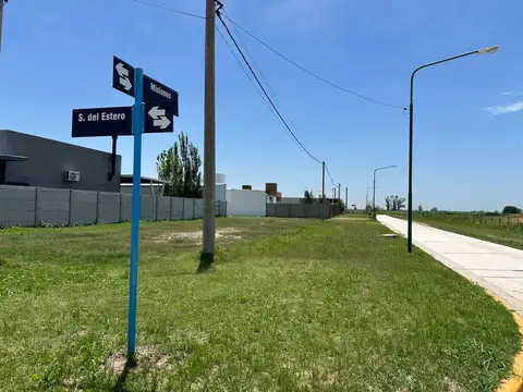 VENTA/ LOTE EN ESQUINA/ BELLA ITALIA